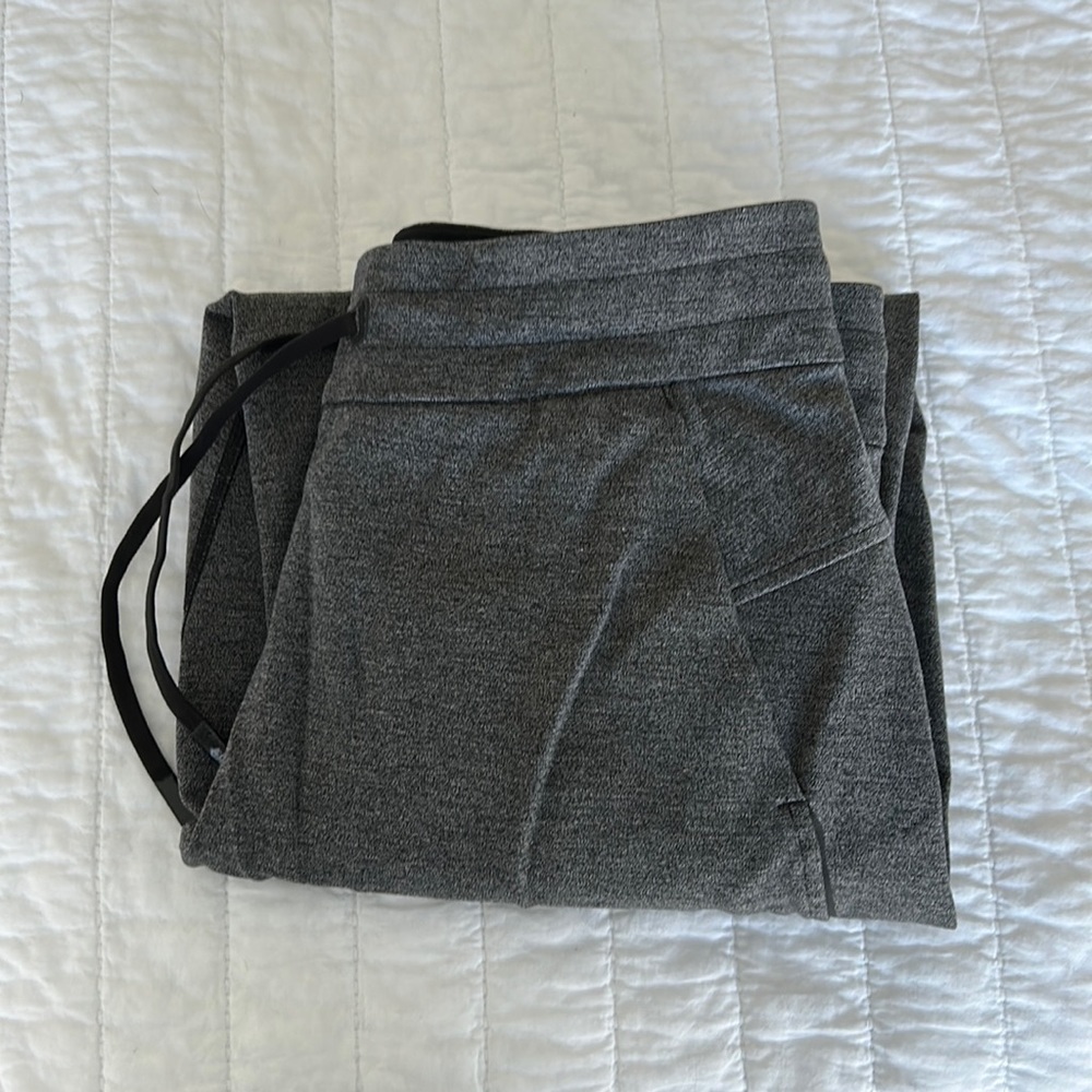 Lululemon grey heathered joggers